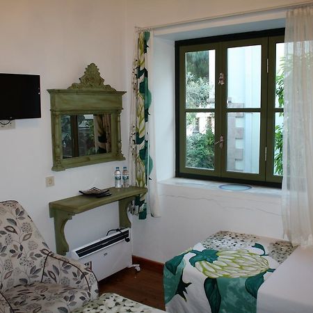 Dalyan Butik Otel Hayat Bahcesi Ayvalik Exterior foto